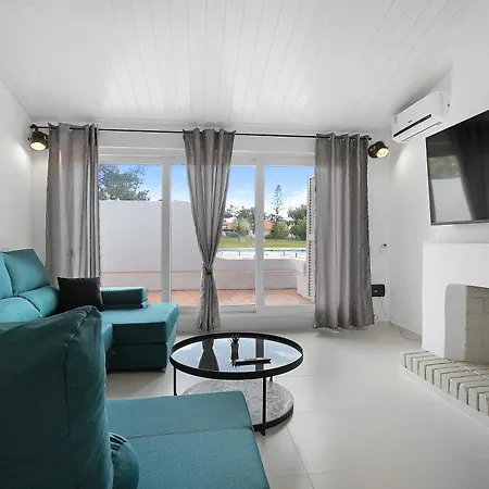 Villa Poolside Sereno